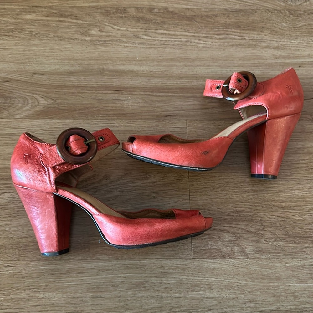 Frye Kelsey Peep Toe Leather Heels size 7